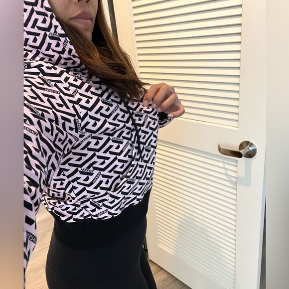 NWT - Versace La Greco zip up hoodie - Picture 11 of 12